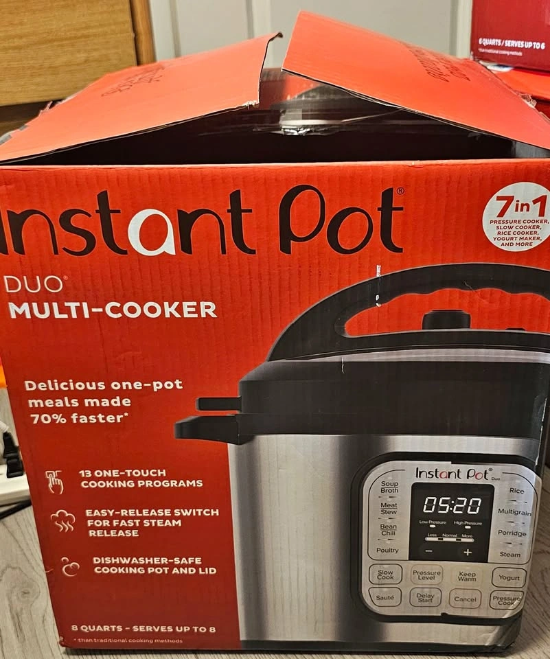 Instant Pot Duo Plus V5 7-in-1 Pressure Cooker - 8QT