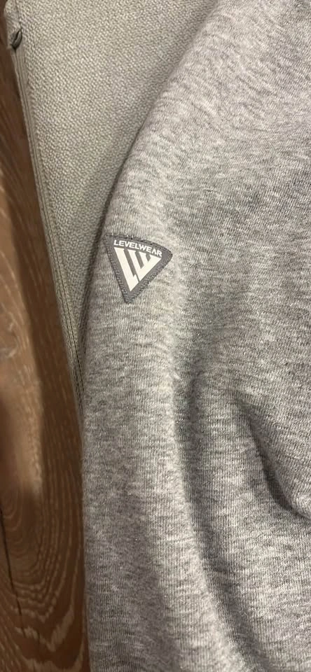 Levelwear Trafalgar Golf & CC Hoodie - Size Large - photo 3