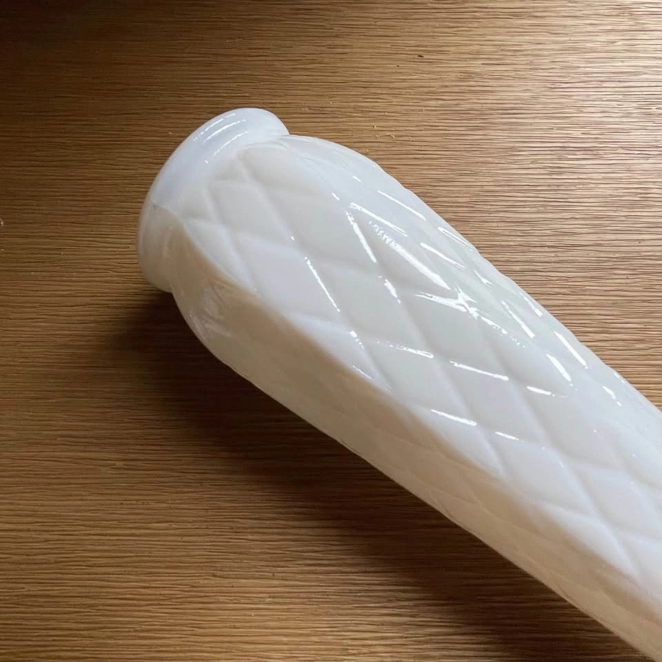 Set of 2 Vintage White Hoosier Milk Glass Bud Vases - photo 3