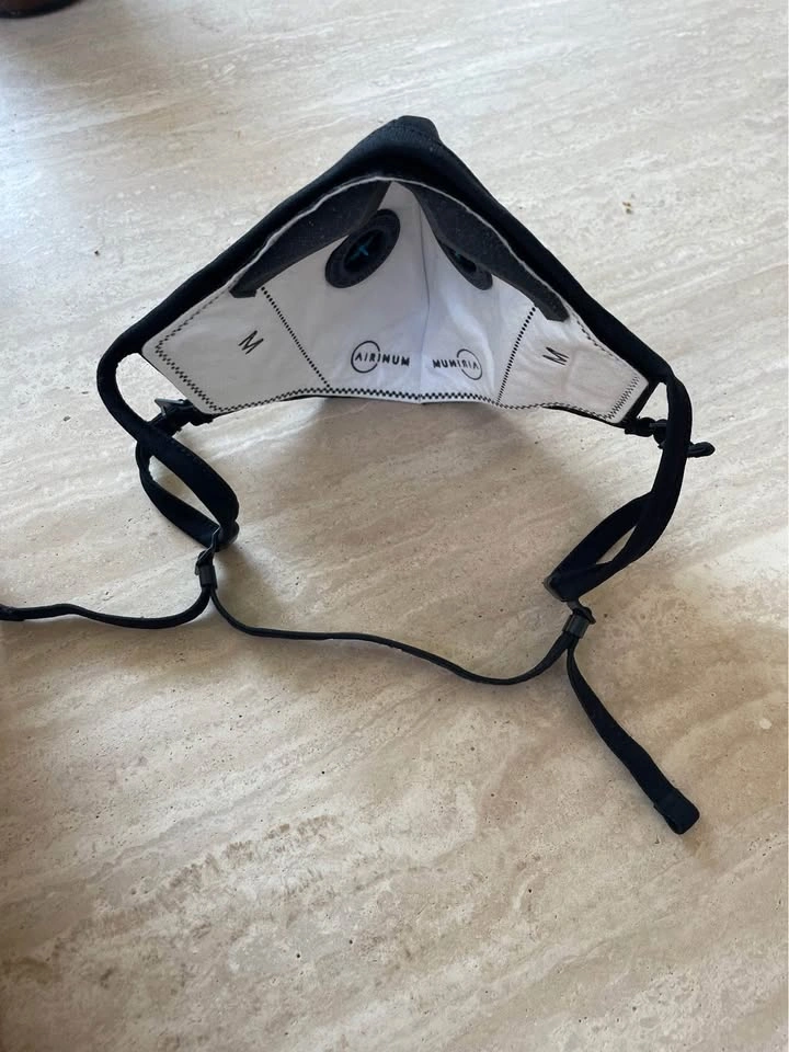 3 Airinum Urban Air Face Masks and 24 Filters - photo 4