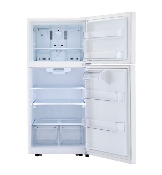 LG Electronics 30-inch 20 cu. ft. Top Freezer Refrigerator - photo 2