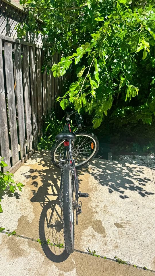 Supercycle 300 Mountain Bike – 26” Wheels, Great Condition - photo 2