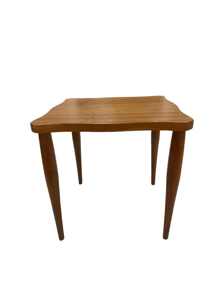Wooden end table 40x40x40cm image indicator(2)