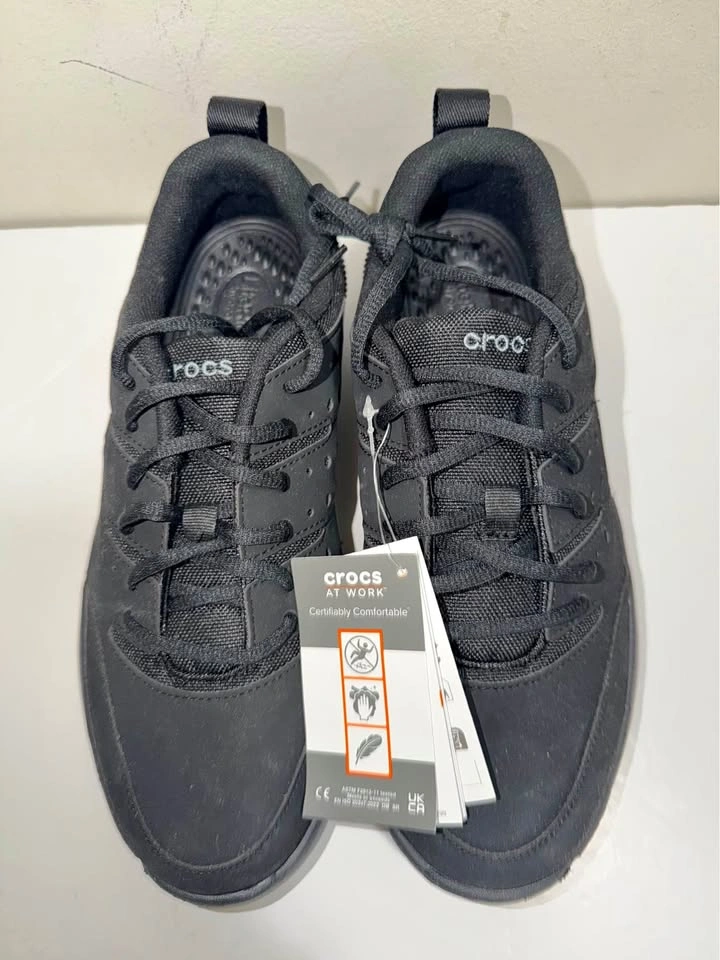 New Crocs Men Lightweight Sneakers Size 10 & 10.5