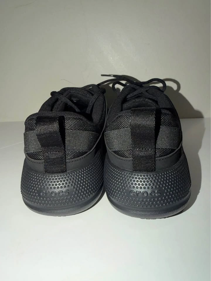 New Crocs Men Lightweight Sneakers Size 10 & 10.5 - photo 2
