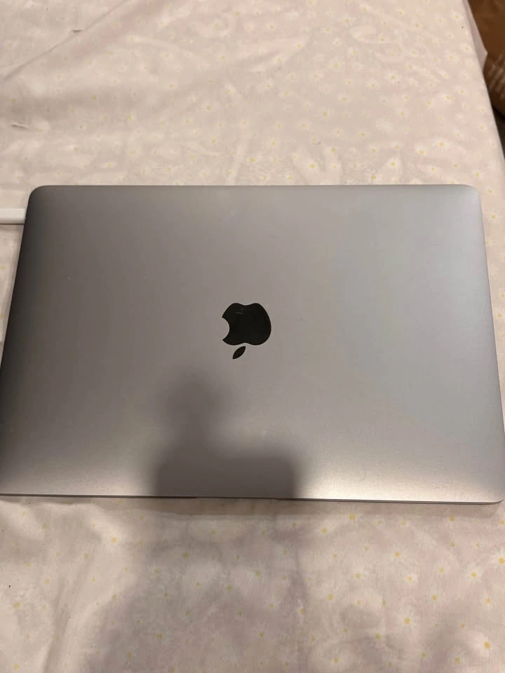 2020 Macbook Air - photo 2