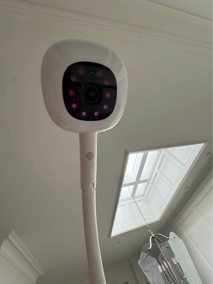Nanit floor stand and camera - photo 4