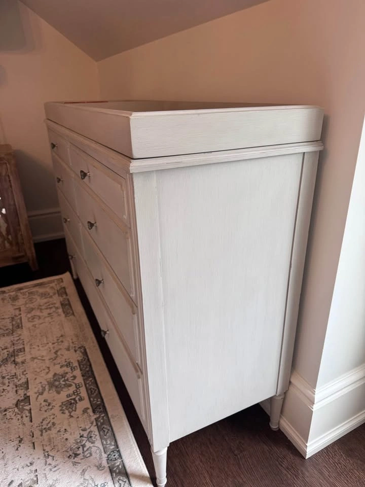 Marcelle Wide Dresser RH baby - photo 2