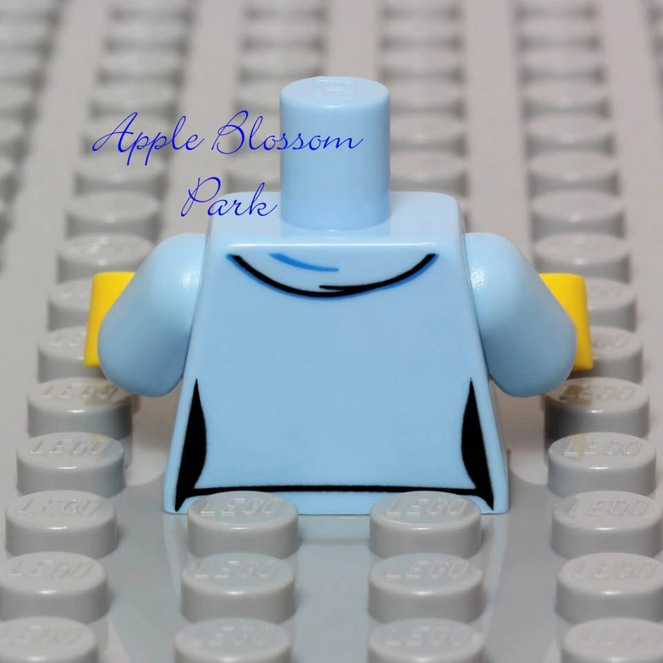 NEW Lego Female Girl MINIFIG TORSO - Light Blue Hoodie Jacket - photo 3