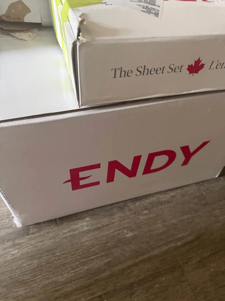 NEW Endy Queen Bedding Bundle - photo 2