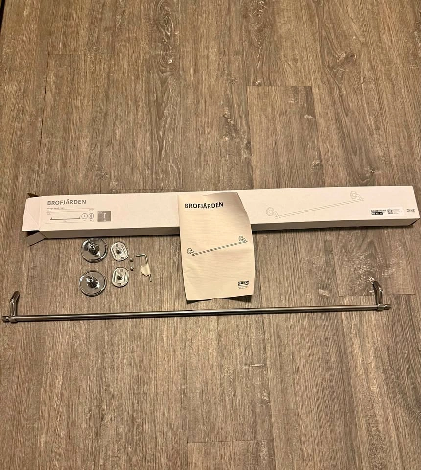 BRAND NEW Towel Rail 74 cm