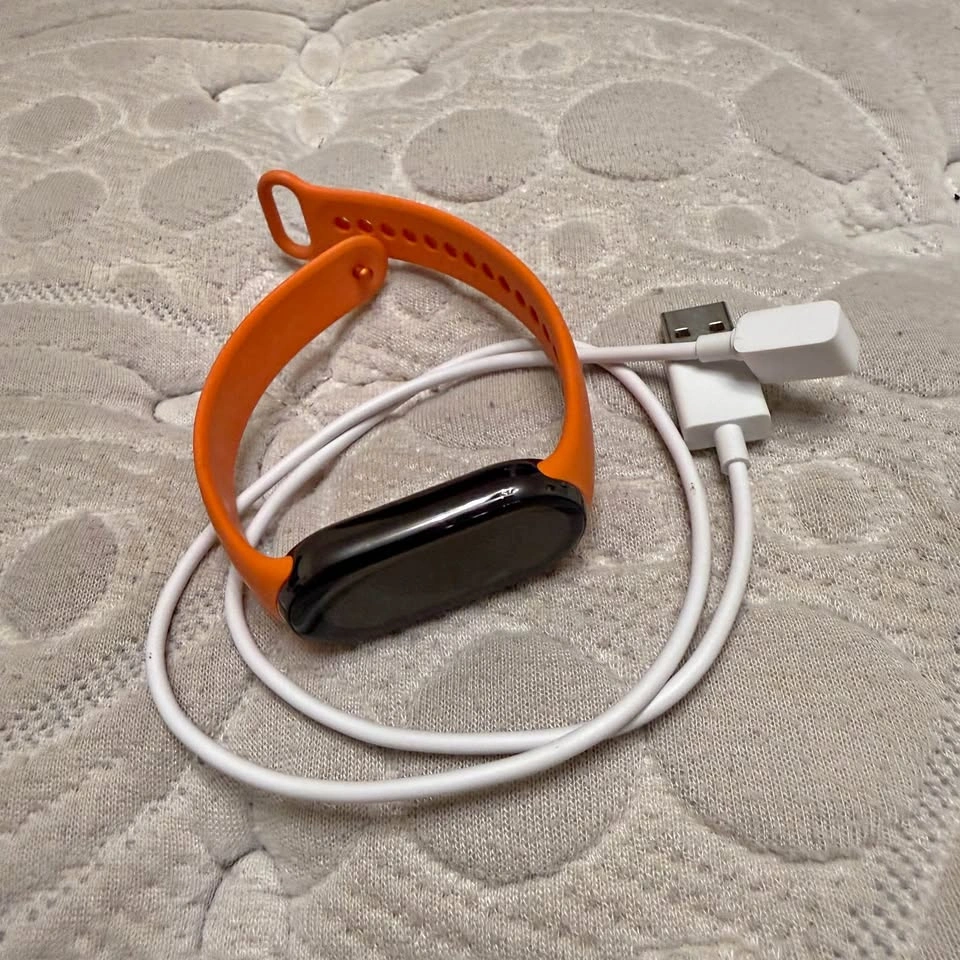 Xiaomi Mi Smart Band 8, 16 day battery life, Orange Strap