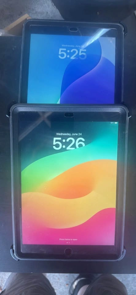 iPad 7th Gen (A2200) 128GB Wi-Fi + Cellular - photo 2