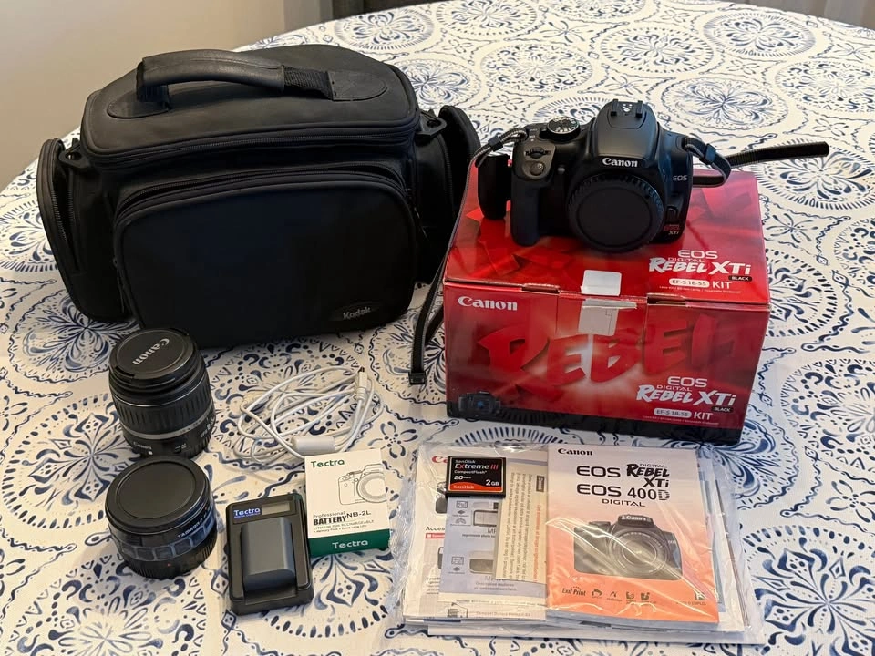 Canon EOS Rebel XTi DSLR Camera Kit