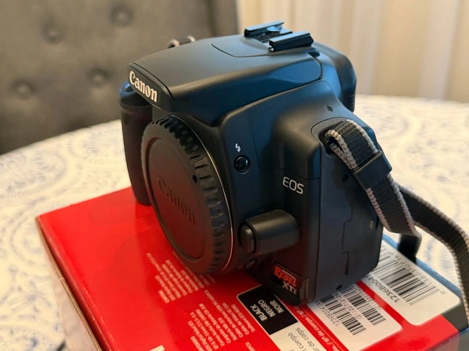 Canon EOS Rebel XTi DSLR Camera Kit - photo 4
