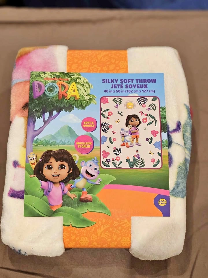 Nickelodeon Dora the Explorer Silky Soft Throw Blanket