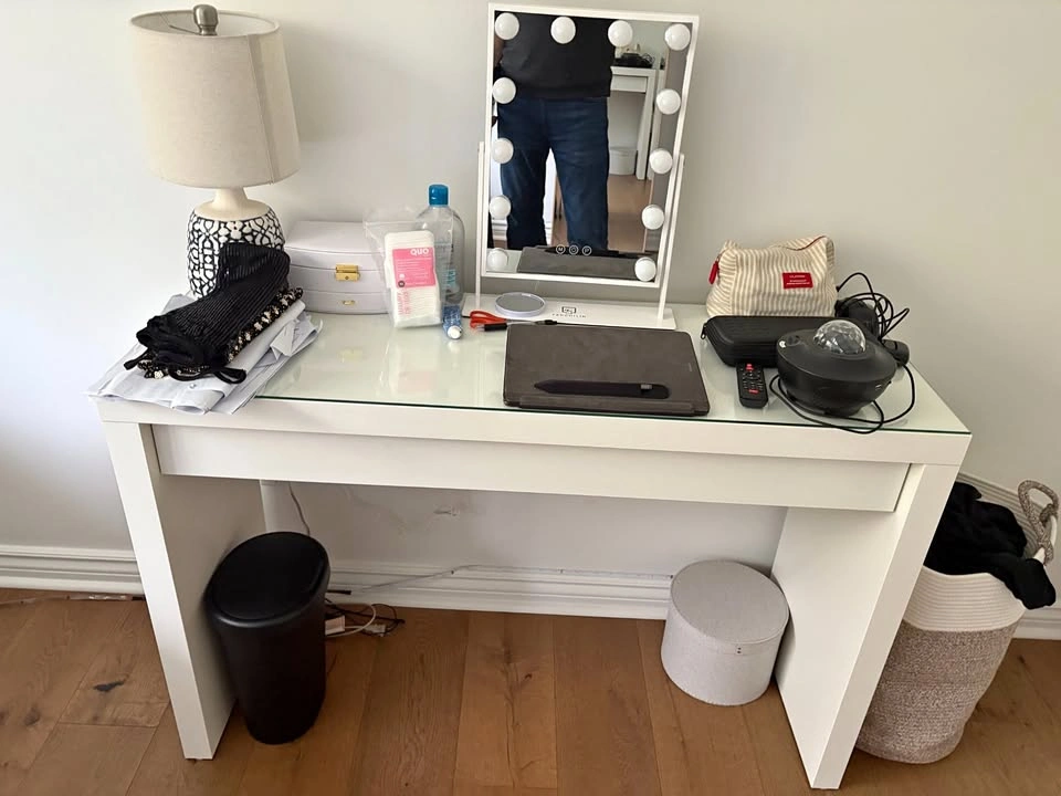 IKEA MALM Dressing Table / Vanity – White – Excellent Condition