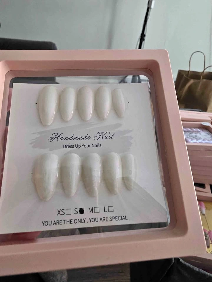 Handmade Press-On Nails - Size Small