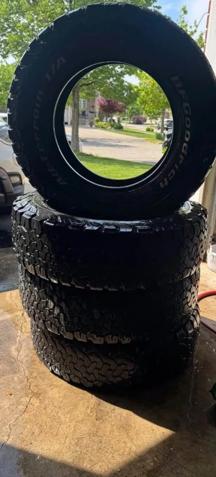 BFGoodrich LT245/75R17 K02 – Set of 4 all terrain tires - photo 2