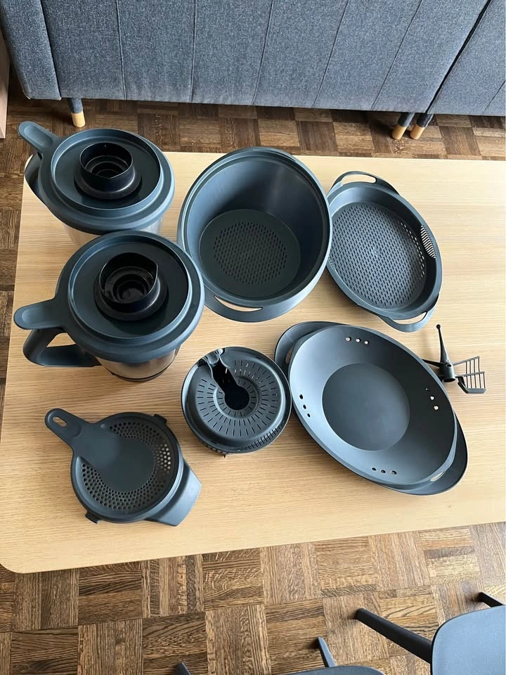 Thermomix TM6 + many accessories - photo 3
