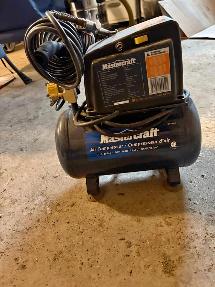 Mastercraft Electric Air Compressor- 2 gallons