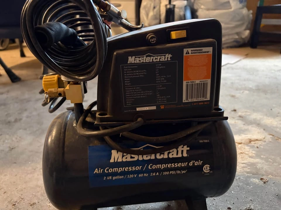 Mastercraft Electric Air Compressor- 2 gallons - photo 2