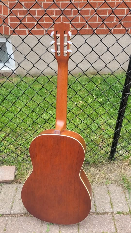 $500 La Patrie Etude Nylon Classical Guitar - photo 3
