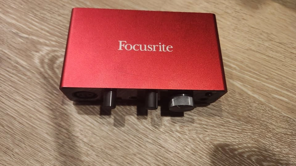 Focusrite Scarlett Solo 3rd Gen USB Audio Interface - photo 2