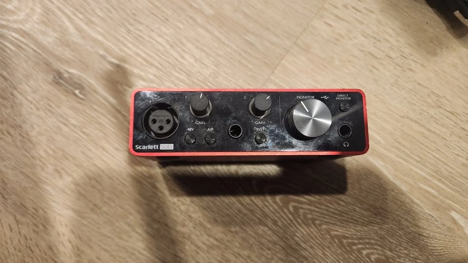 Focusrite Scarlett Solo 3rd Gen USB Audio Interface - photo 3