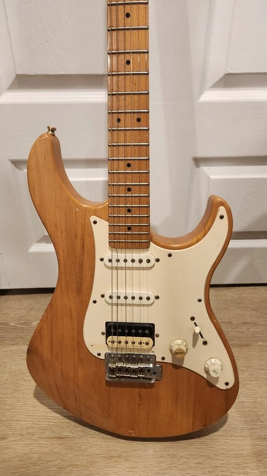 $250 Pacifica 112 HSS Electric Guitar by Yamaha - Natural - photo 3