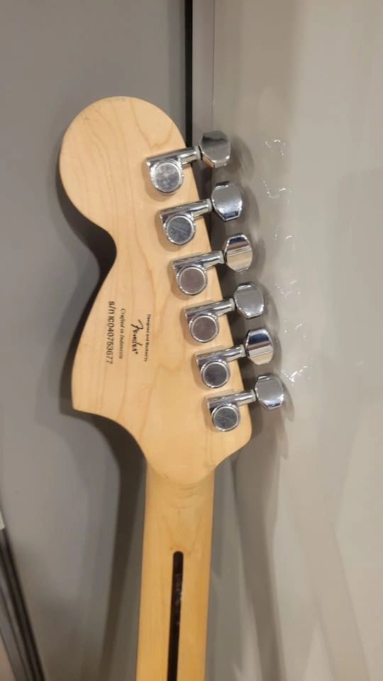 $250 Squier Stratocaster Electric Guitar - Affinity Series - photo 5