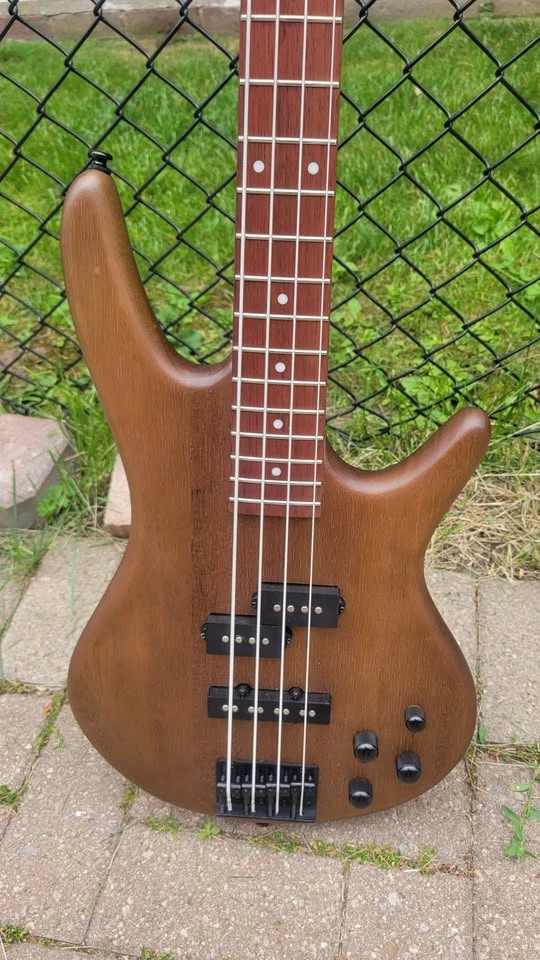 $300 Ibanez Gio GSR200B Active Electric Bass – Walnut Flat - photo 3
