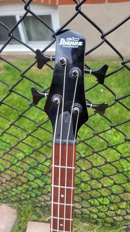 $300 Ibanez Gio GSR200B Active Electric Bass – Walnut Flat - photo 4