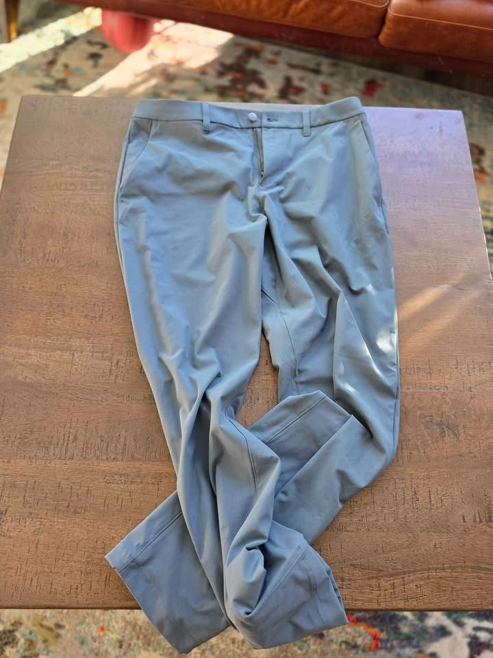 3× Lululemon Men’s Pants – Size 33 – Excellent Condition - photo 4