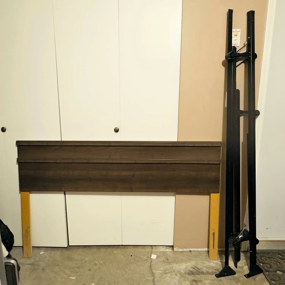 Head board and Adjustable Metal Bed Frame Twin to Queen