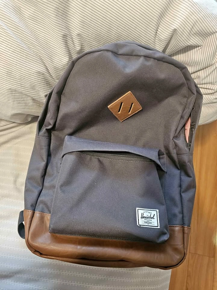 Grey Herschel Backpack (small)