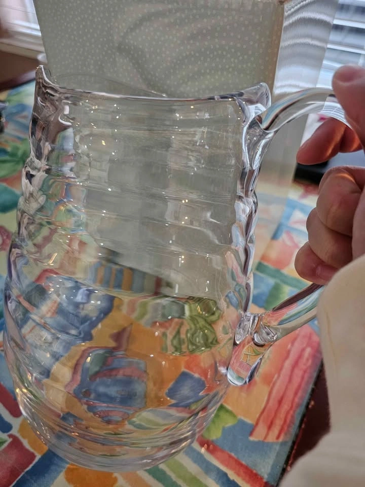 Large Glass Jug with Handle - photo 3