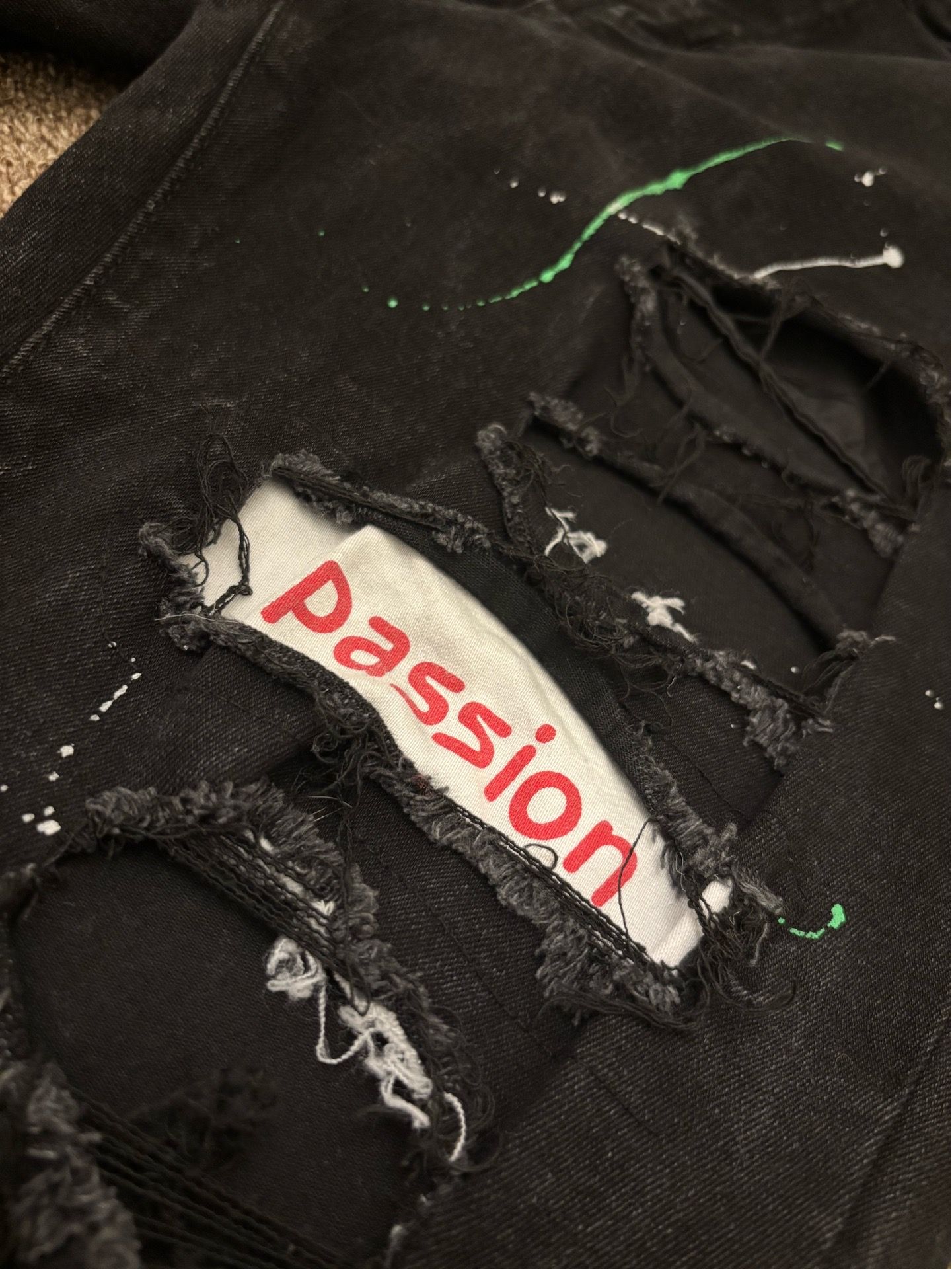 Ripped Paris jeans with designs size 32 - photo 4