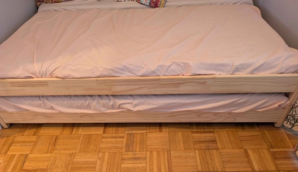 IKEA stackable bed "Utaker" with mattresses included! - photo 2