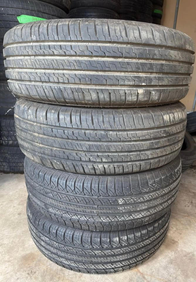 Like New Set of 4 All-Season SUV Tires — 225/65R17 - photo 3