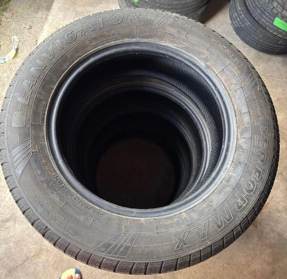 Like New Set of 4 All-Season SUV Tires — 225/65R17 - photo 5