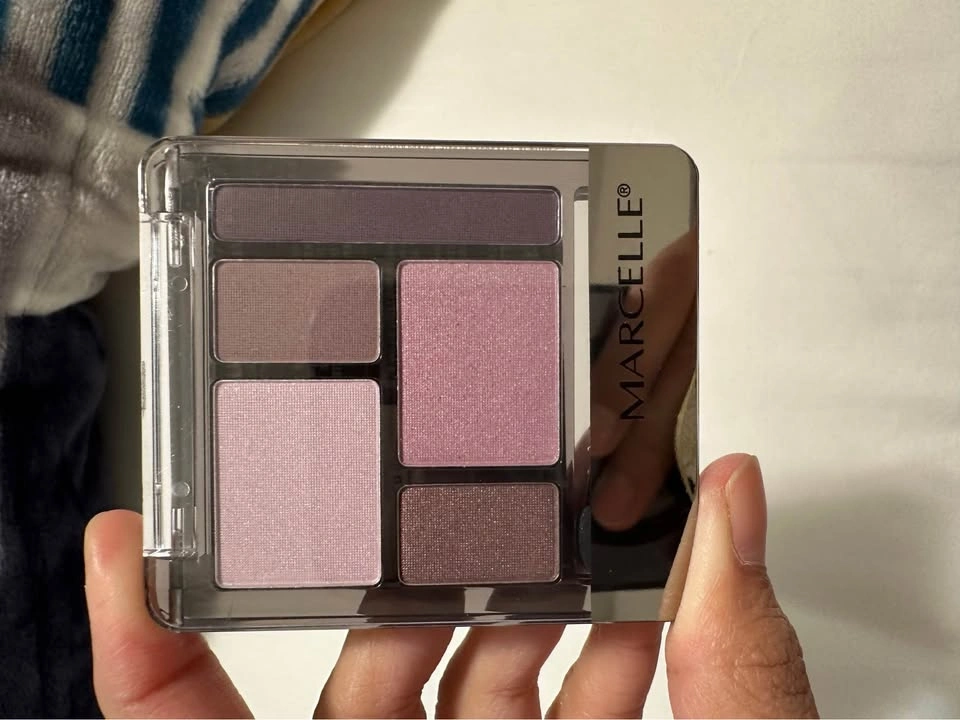 marcelle eyeshadow - plum perfect - photo 3