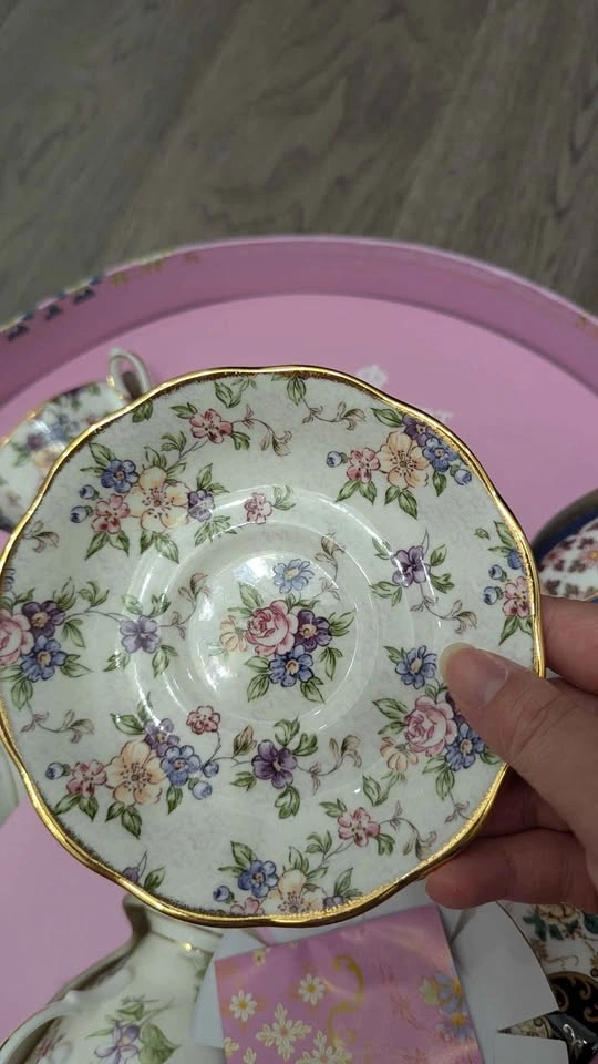 BNIB Royal Albert 100 Years Teacup and Saucer Set - photo 4