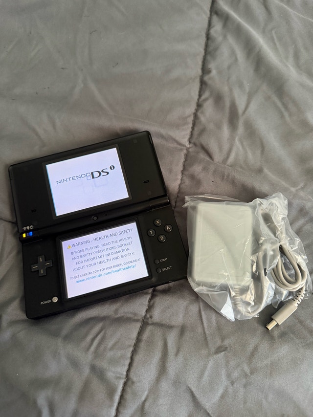Nintendo DSi - photo 2