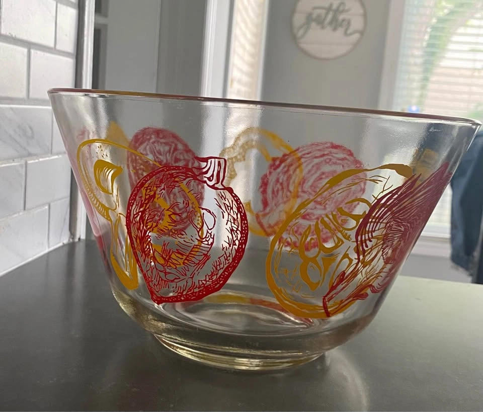 Vintage 1960s MCM Large Clear Glass Vegetable Mixing Bowl - photo 2