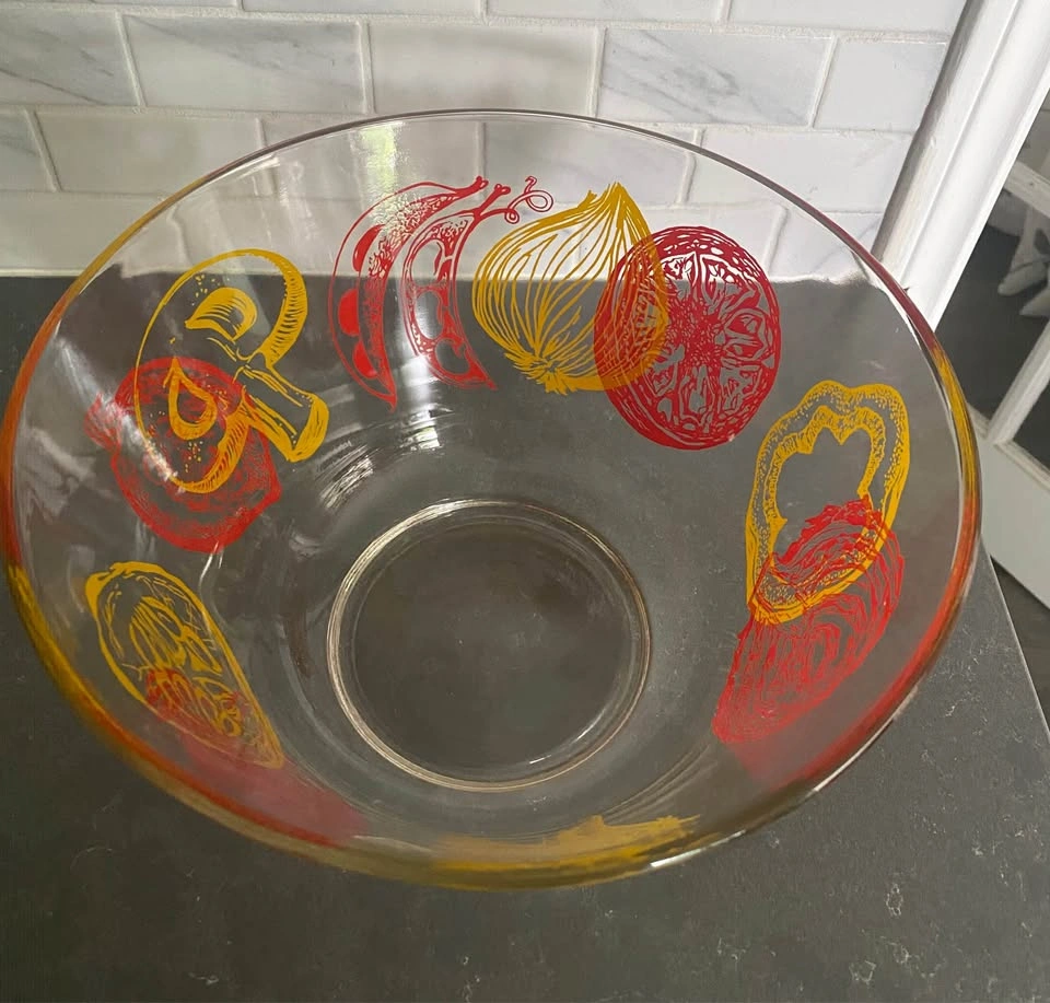 Vintage 1960s MCM Large Clear Glass Vegetable Mixing Bowl - photo 4