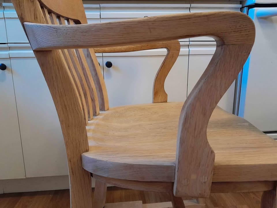 Antique Solid Oak Bankers Chair - photo 3
