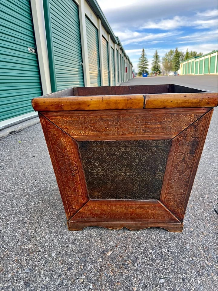 Large Wooden Chest/Storage Box
