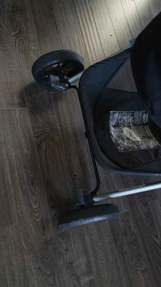 Evenflo Pivot Stroller - photo 2