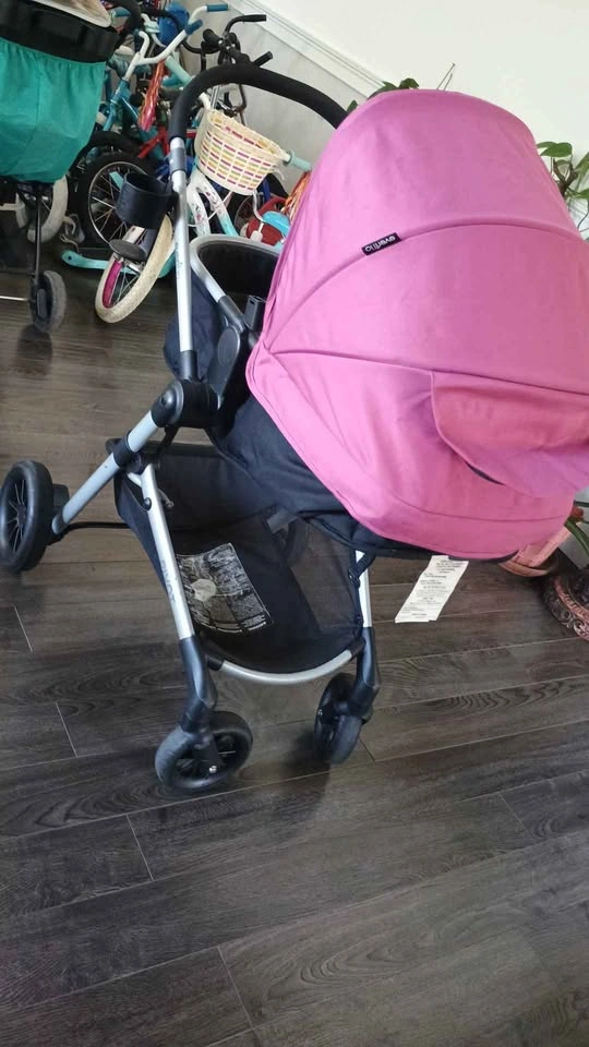 Evenflo Pivot Stroller - photo 3
